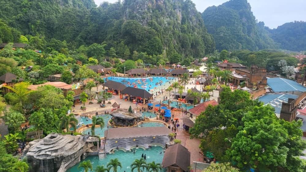 Hotspring 2 Room 1512 Suite Sunway Onsen With Theme Park View 4 Pax تامبون المظهر الخارجي الصورة