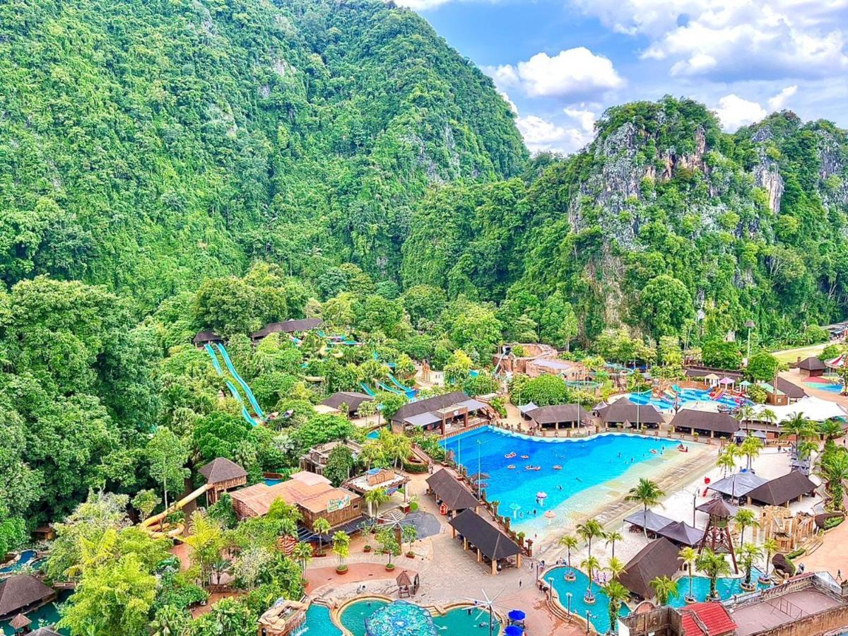 Hotspring 2 Room 1512 Suite Sunway Onsen With Theme Park View 4 Pax تامبون المظهر الخارجي الصورة