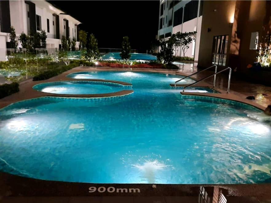 Hotspring 2 Room 1512 Suite Sunway Onsen With Theme Park View 4 Pax تامبون المظهر الخارجي الصورة